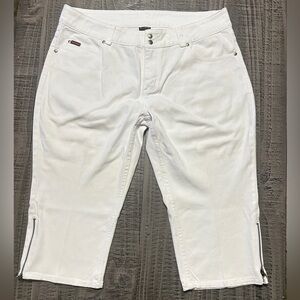 FUBU White Capri Pants with Zipper Accents